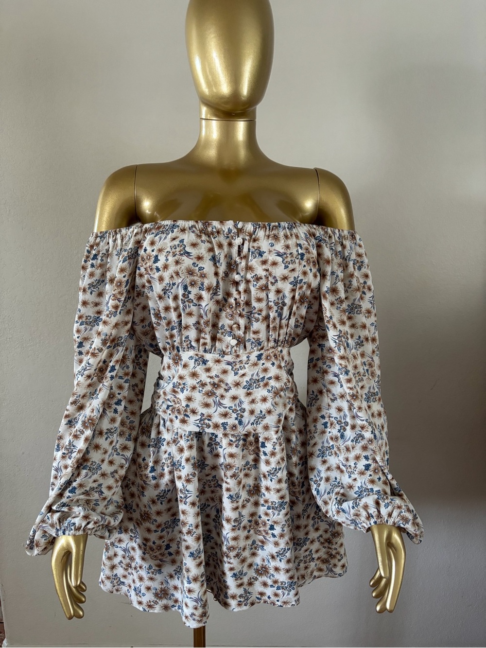 Floral Square-Neck Long-Sleeve Mini Dress in Cream and Brown - Picture 2 of 3